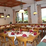 Gruener Baum 