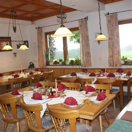 Grüner Baum Kongo 3*
